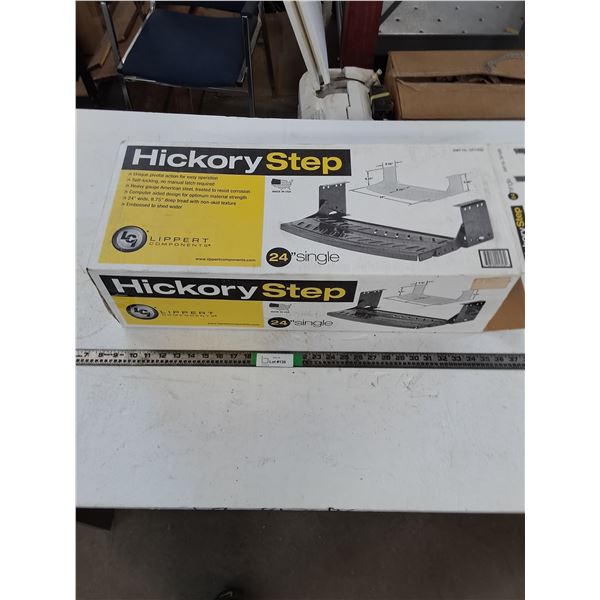 RV Hickory Step 24" - New