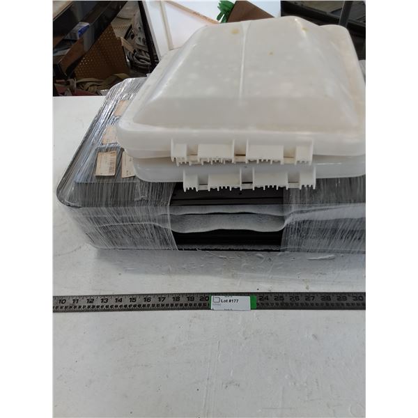 (6) Sidewall Vents, (3) Roof Vents