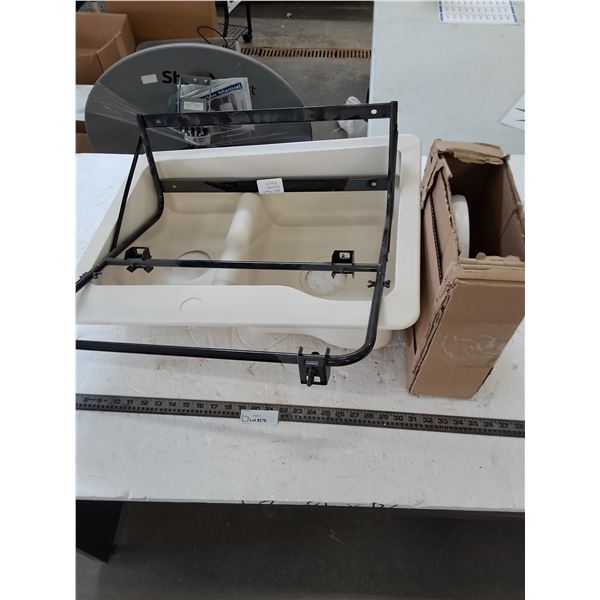 RV Double Sink, BBQ Mount, 3- SVC Kit RFTR Arm Sections, Moulding