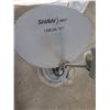 Image 3 : Shaw Direct 36" Satellite Dish with Bulk Cable