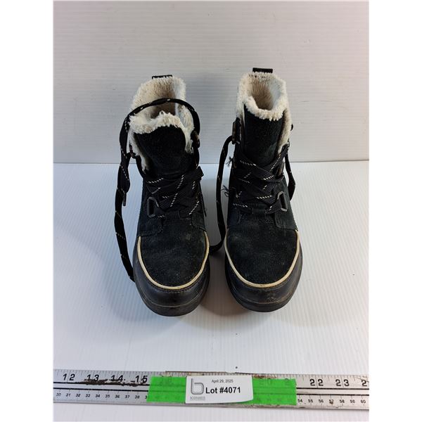 Sorel Waterproof Winter Boots - Size 7