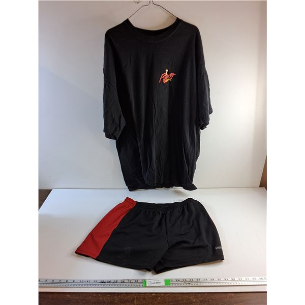 T Shirt - Size 3XL and Shorts - Size XL