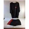 Image 1 : T Shirt - Size 3XL and Shorts - Size XL