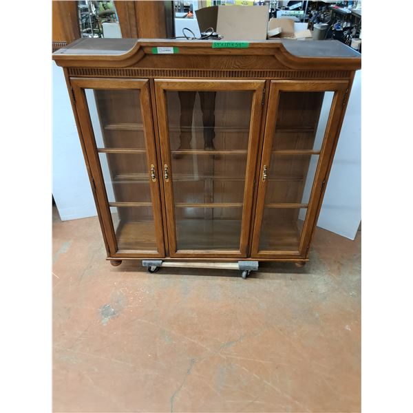 *Wooden Display Cabinet - Cannot Ship