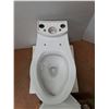 Image 2 : *Kohler Toilet - Cannot Ship