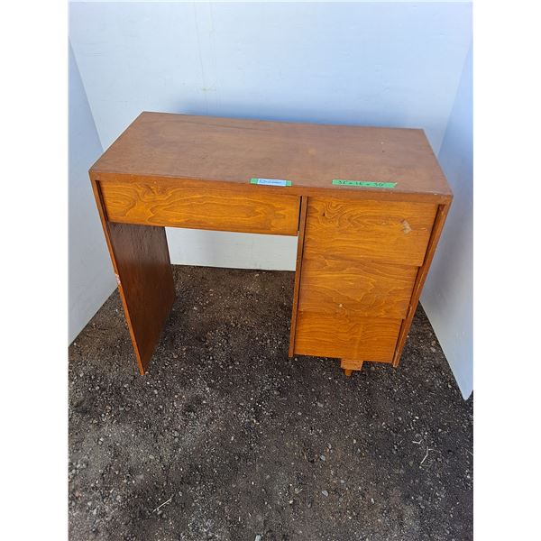 ** Vintage 4-Drawer Office Desk - Cannot Ship!