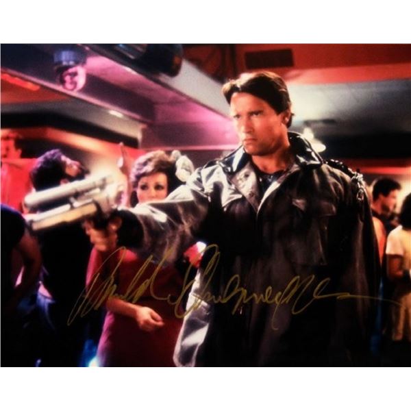 Arnold Schwarzenegger signed Total Recall movie photo