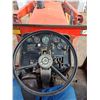 Image 10 : 1105 Massey Ferguson Tractor W/ FEL  (Running     See Video)