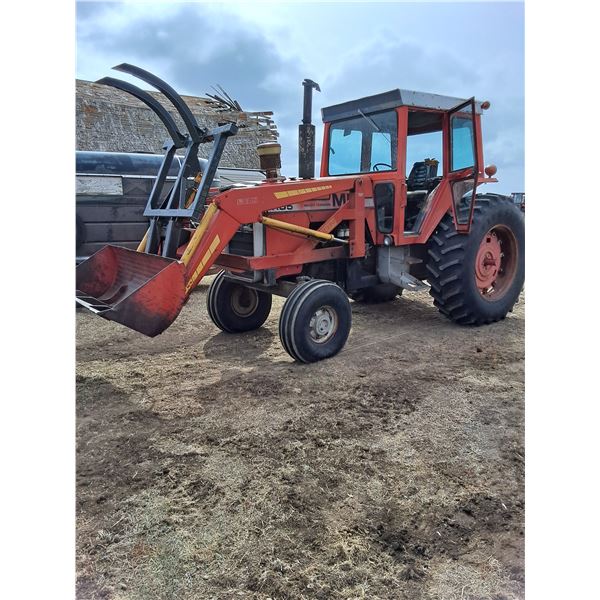 1105 Massey Ferguson Tractor W/ FEL  (Running     See Video)
