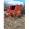 Image 2 : New Holland 688 Round Baler
