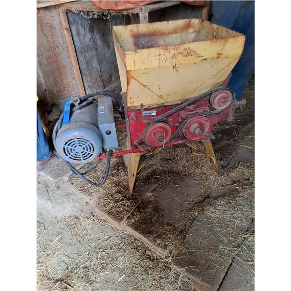 MACLEODS High Capacity Grain Crusher