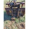 Image 2 : 5' wide Leon Hydraulic Grapple with Easy On Bucket