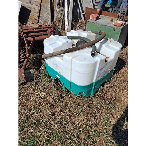 110 Gal Water Tank with discharge Hose