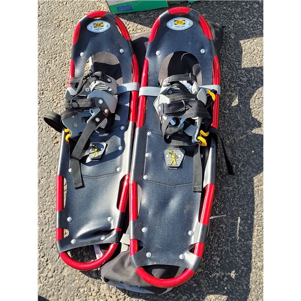 Brand New Atlas 833 Snowshoes with Bag, Measured lenght, back to front 30 inches.