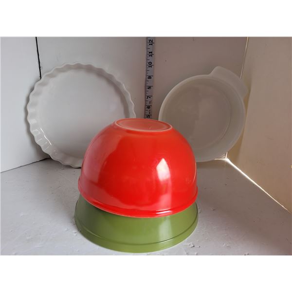Ceramic Pie Dish, Vintage Pyrex & Fire King Mixing Bowls, Baking Dish