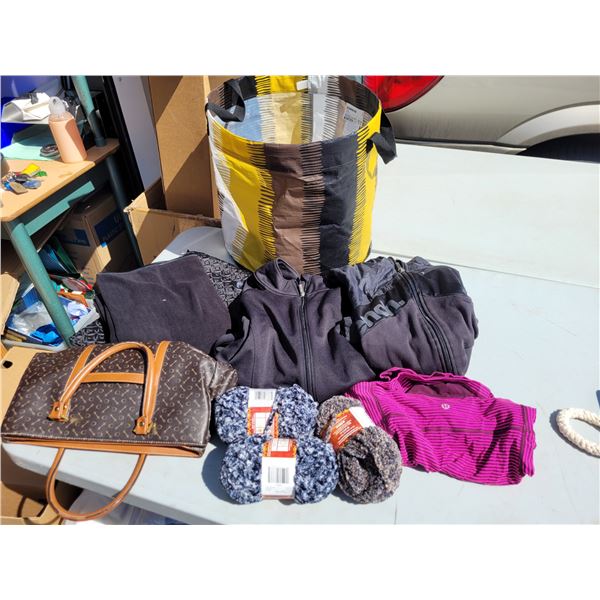 Ladies Lovers Lots - Lululemon, Bench, Under Armor, Patons Bohemian, Ikea +