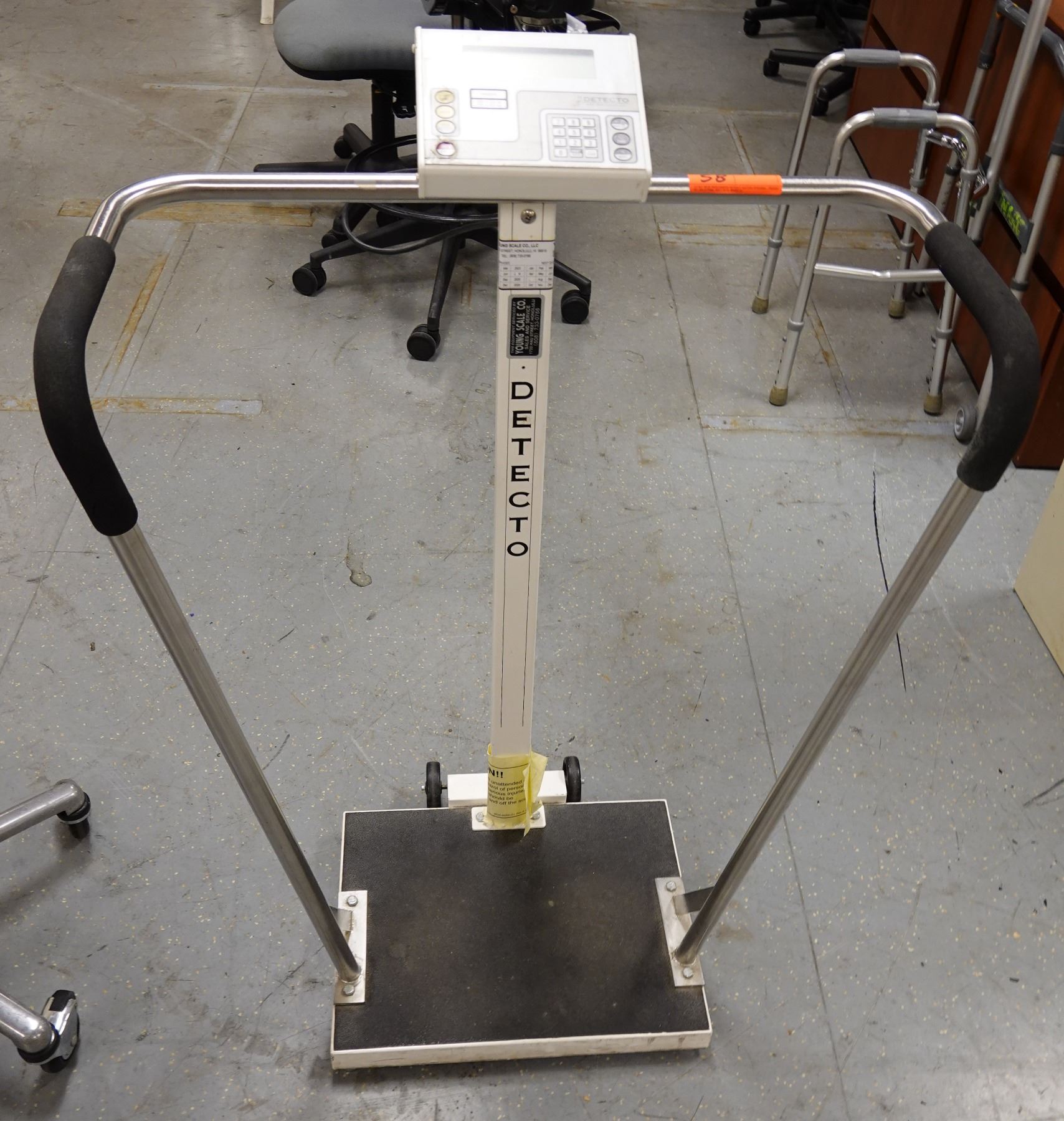 Cardinal Detecto 758C Weight Scale w/ Electronic Display