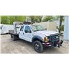 Image 1 : 2007 FORD F450 SUPERDUTY, 4DR CREW CAB FLAT DECK, WHITE, VIN 1FDXW47P27EB51373