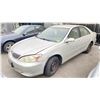 Image 1 : 2004 TOYOTA CAMRY LE, 4DR SEDAN, GREY, VIN 4T1BE32K04U813326