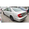 Image 2 : 2004 TOYOTA CAMRY LE, 4DR SEDAN, GREY, VIN 4T1BE32K04U813326
