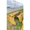 Image 2 : METAL PLESSIS SKID STEER PLOW WITH HYDRAULIC SIDES 6' CLOSED, 12' OPEN