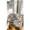 Image 2 : PAIR OF COMMERCIAL FOLDING CAMOUFLAGE BOAT FISHING SEATS
