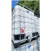 Image 2 : SCHUTZ 1200L PLASTIC COMMERCIAL METAL FRAMED LIQUID TRANSPORT PALLET