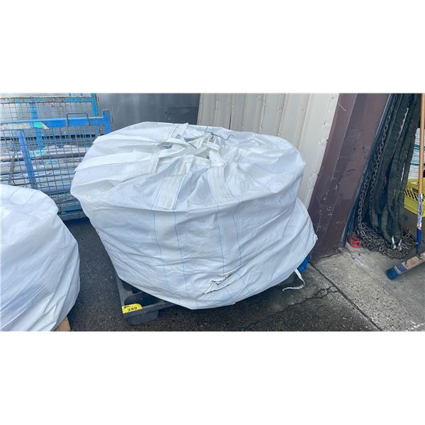 PALLET OF WHITE COMMERCIAL 2205 LBS CAPACITY HEAVY DUTY TRANSPORT BAGS