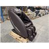 Image 1 : IBW JI - FAUTEUIL DE MASSAGE CHAUFFANT ZERO WALL À PISTE EN L ESPRESSO, SKU: 141059, S/N: MD62982202
