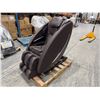 Image 1 : IBW JI - FAUTEUIL DE MASSAGE CHAUFFANT ZERO WALL À PISTE EN L ESPRESSO, SKU: 141059, S/N: MD62982202