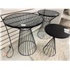 Image 1 : LOT DE 3 PETITES TABLES METAL ET VERRE (18 X 24-1/4", 15-1/2" X 21-3/4", 12" X 17-3/4"