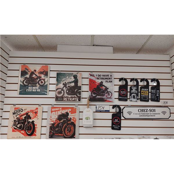 LOT DE 19 PLAQUES DÉCORATION MURALES ASSORTIES