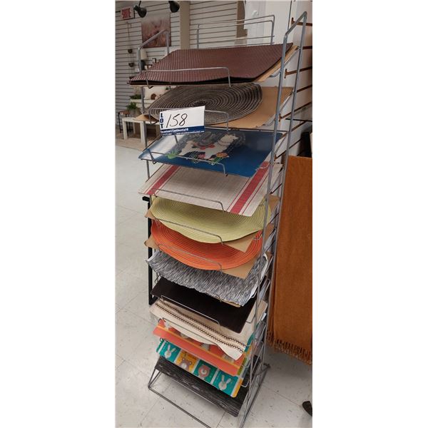 LOT DE 14 NAPPERONS ASSORTIS AVEC SUPPORT