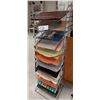 Image 1 : LOT DE 14 NAPPERONS ASSORTIS AVEC SUPPORT