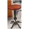 Image 1 : BANC A/ BASE EN METAL