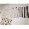 Image 1 : LOT DE 6 TAPIS GR. ASS. (VALEUR DE 280$)