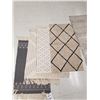 Image 2 : LOT DE 6 TAPIS GR. ASS. (VALEUR DE 280$)