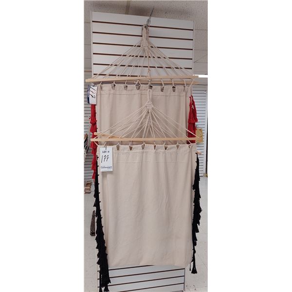 LOT DE 2 HAMACS (VALEUR DE 120+$)
