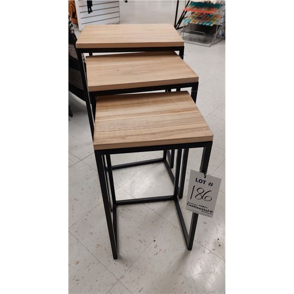 LOT DE 3 TABLES GIGOGNE (VALEUR DE 200 +$)