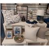 Image 1 : LOT DE 14 ARTICLE DE DECORATION BLEU-GRIS-BLANC (VALEUR DE 150+$)