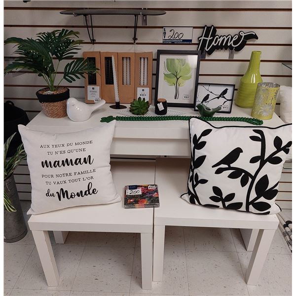 LOT DE 19 ARTICLES DE DECORATION ASS. NOIR,BLANC,VERT (VALEUR DE 150+$)