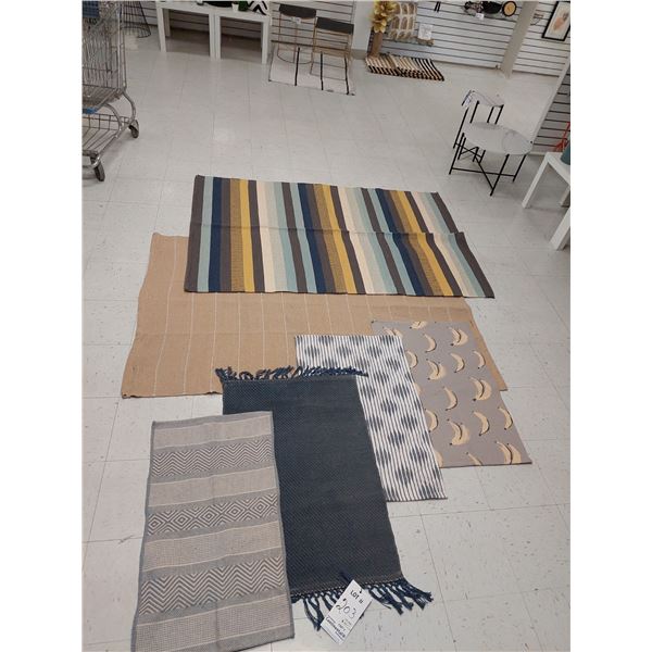 LOT DE 6 TAPIS GR.ASS. (VALEUR DE 110+$)