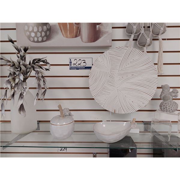 LOT DE 7 ARTICLES DE DECORATION ASS. (VALEUR DE 120+$)