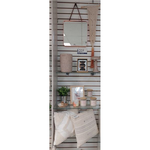 LOT 1DE 14 ARTICLES DE DECORATION ASS. (VALEUR DE 225+$)
