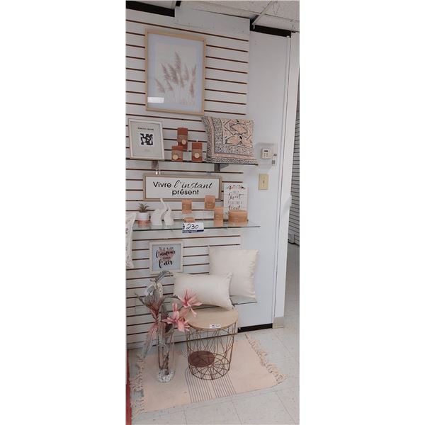 LOT DE 23 ARTICLES DE DECORATION ASS. (VALEUR DE 325+$)