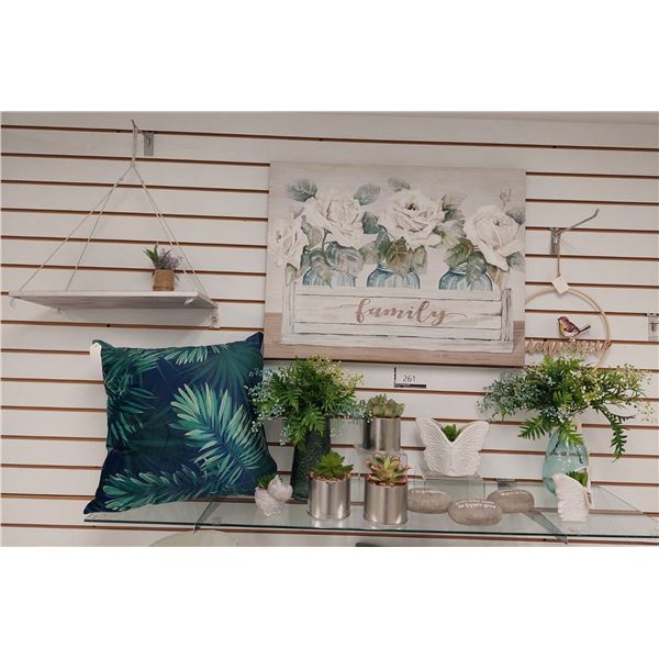 LOT DE 15 ARTICLES DE DECORATION ASS. (VALEUR DE 150+$)