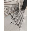 Image 2 : LOT DE 3 PRESENTOIRS 29” X 23”