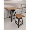 Image 1 : ENS. 2 MORCEAUX 1-TABLE 27 ½ “ X 26” X31” ET BANC