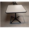 Image 1 : LOT DE 10 TABLES 30”X30”X29”