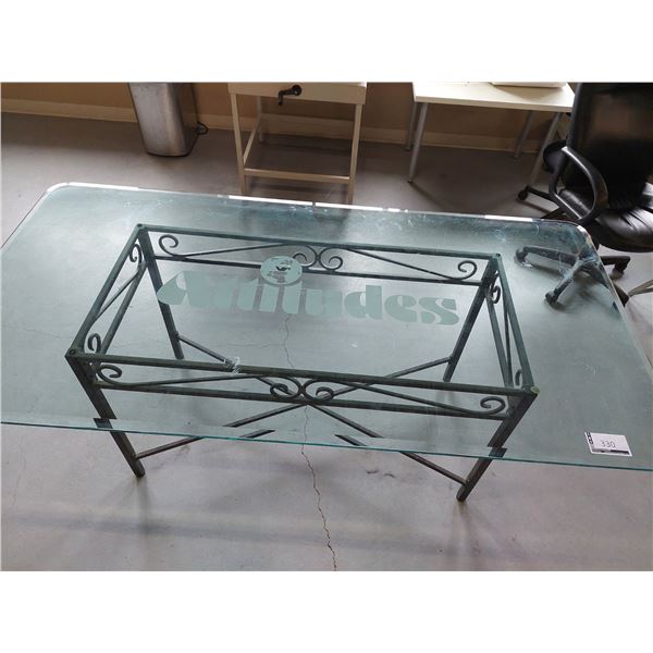TABLE DESSUS EN VERRE 80”X40”X31”